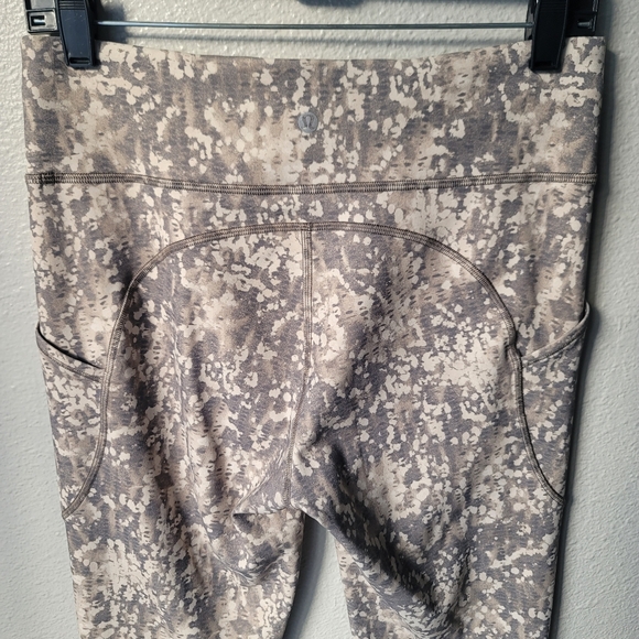 Lululemon Invigorate High Rise Tight Legging 25" Size 10 In Gritstone White Opal - Picture 5 of 14